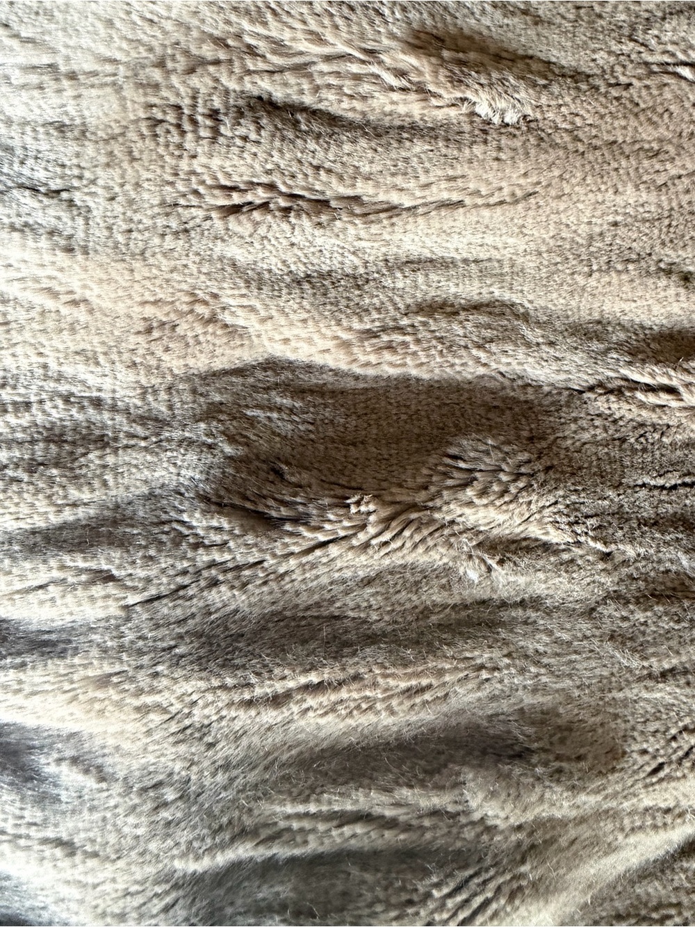 Pottery Barn Ruched Faux Fur Throw in Taupe - Picture 4 of 6